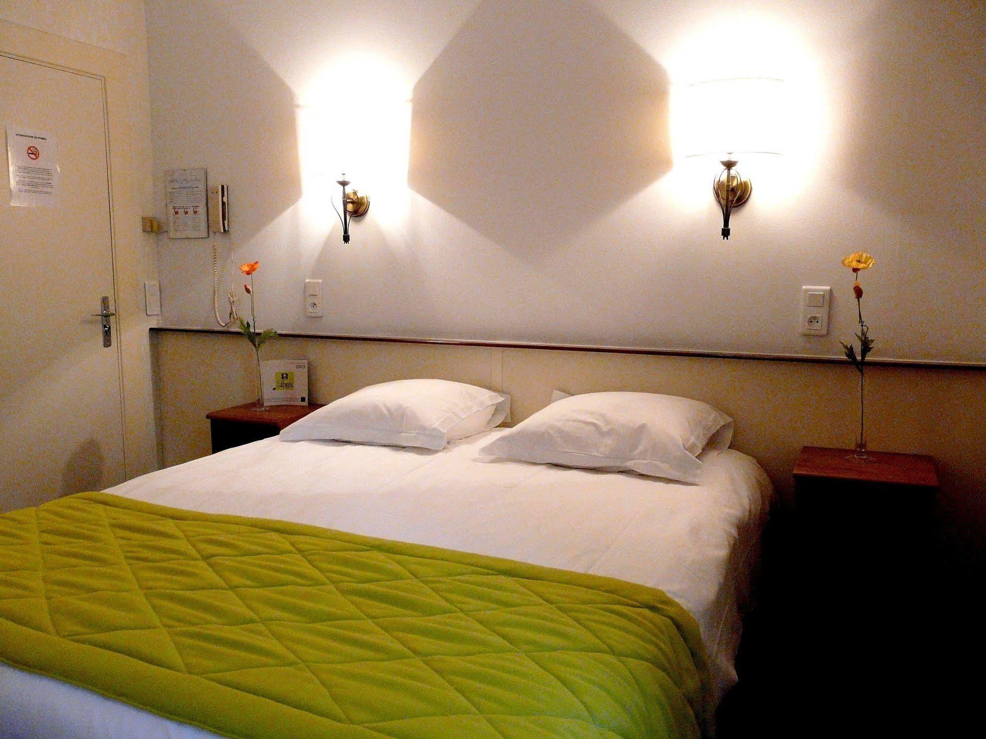 Logis Hotel De La Paix 생 넥테르 외부 사진